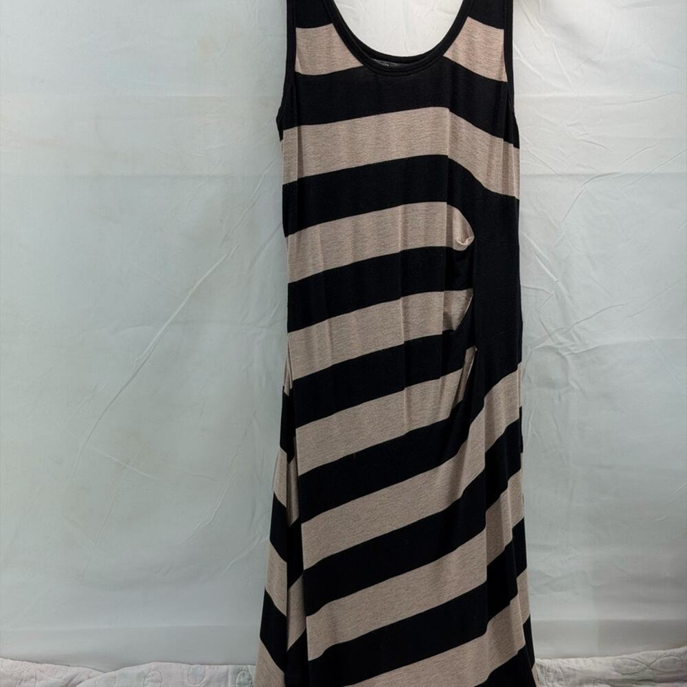 Roz & Ali women’s 8 Black and Tan Striped knee length comfortable tank Dress